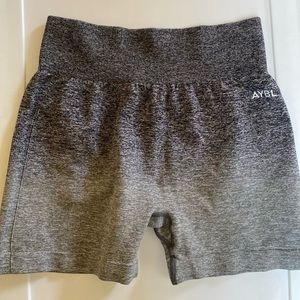 AYBL gray/white Biker Shorts (L)